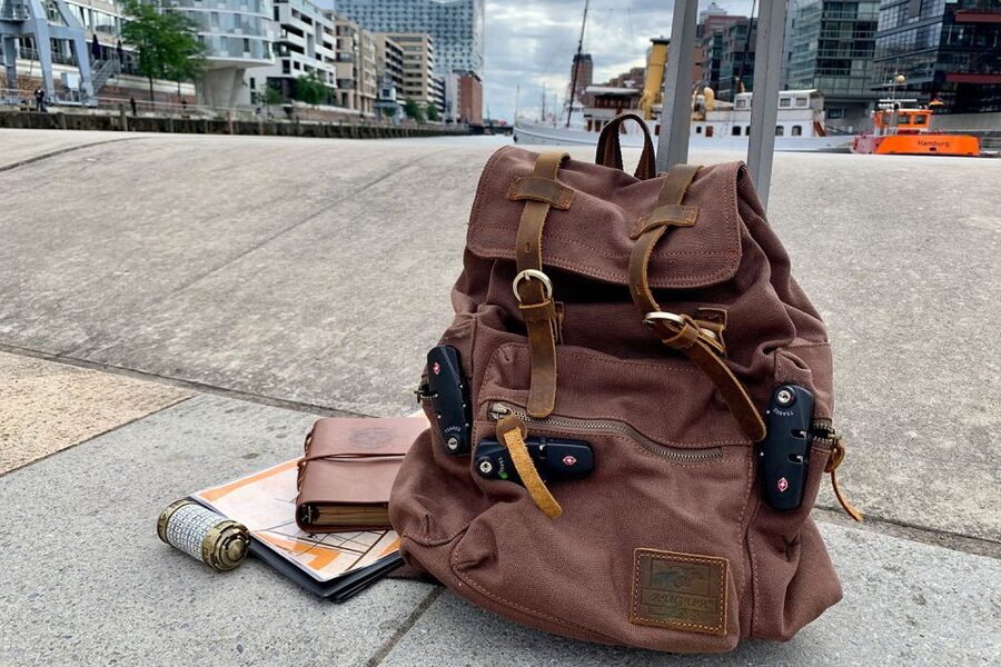 Hamburg: Treasure Hunt Game through HafenCity - How the analogue game actually feels