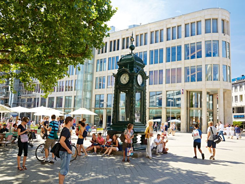 Hannover: Guided Old Town Walking Tour - Starting at Tourist Information in central Hannover