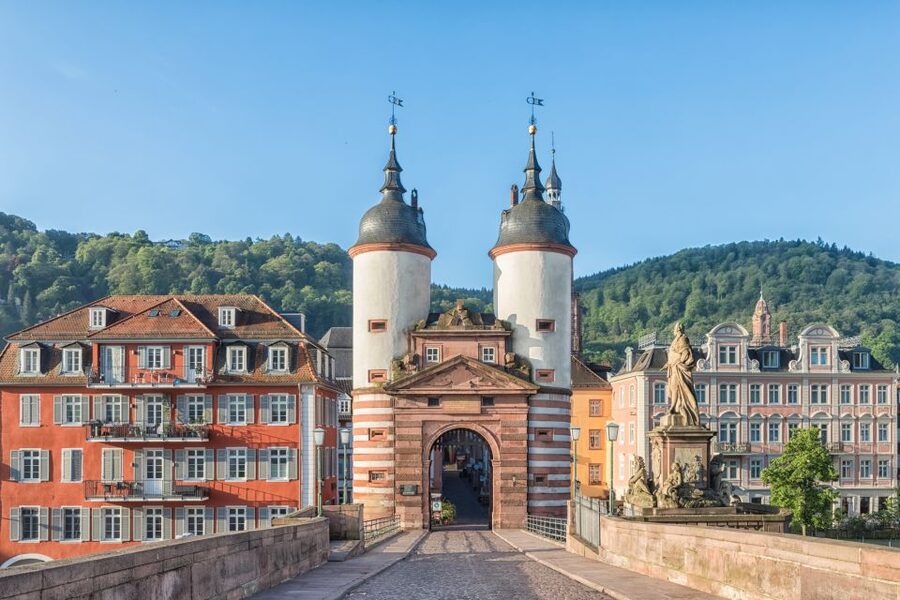 Heidelberg: Entertaining Guided Tour to Old Town Highlights - Begin beneath Hercules at Heidelberg’s town hall