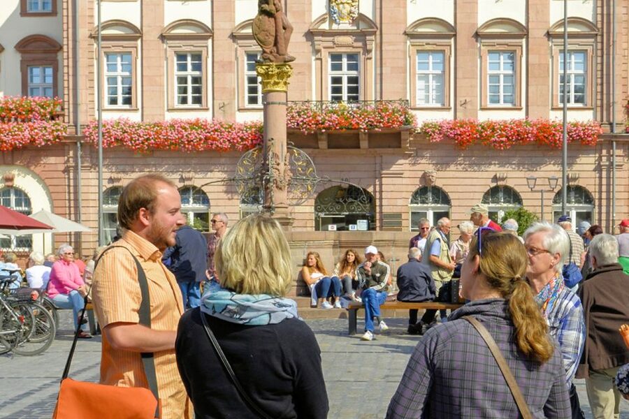 Heidelberg: Entertaining Guided Tour to Old Town Highlights - See the university and Heiliggeist Church