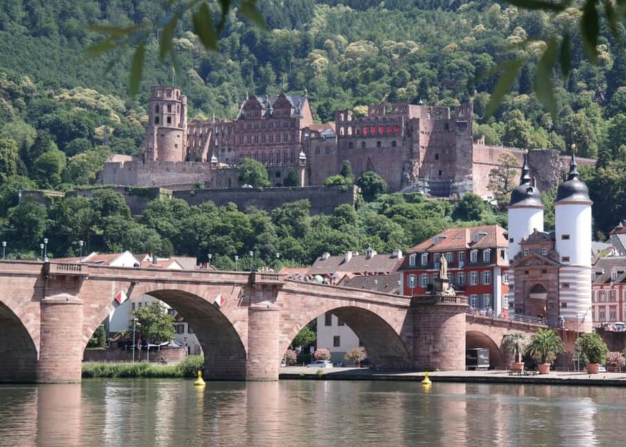 Heidelberg: Experience our history 1.5h walking tour through the old town - The Old Town lanes and the Holy Spirit Church