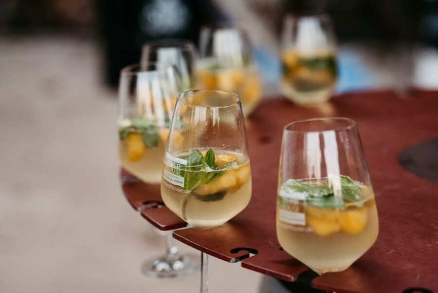 Hot tub and Relaxation - The mango passion fruit cocktail