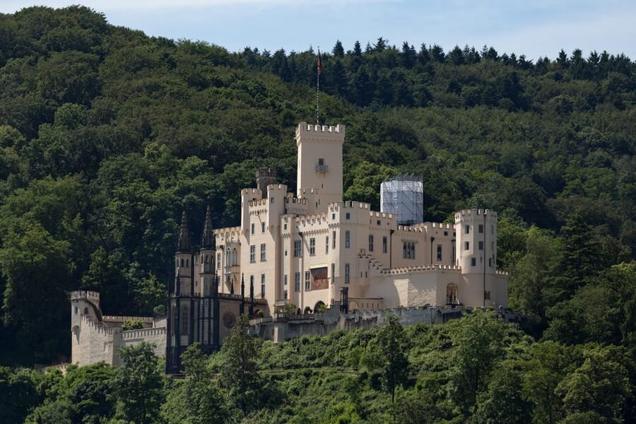 Koblenz: Rhine Valley Castles and Palaces Boat Tour - The first sights: Deutsches Eck and Electoral Palace