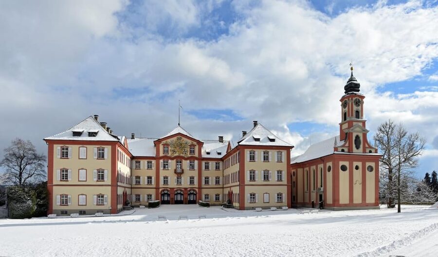 Konstanz: Mainau Island Entry Ticket - The Teutonic castle and St. Marien church