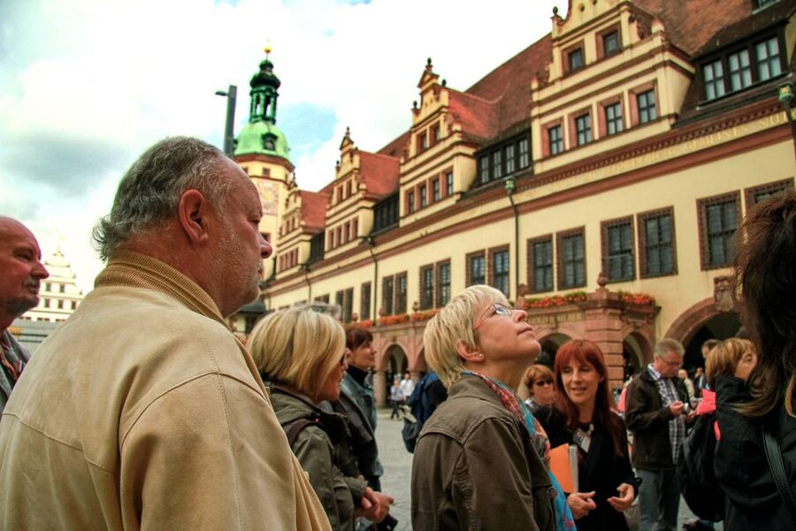 Leipzig: 1.5-Hour Historical Walking Tour in German - The Central Train Station’s two halves
