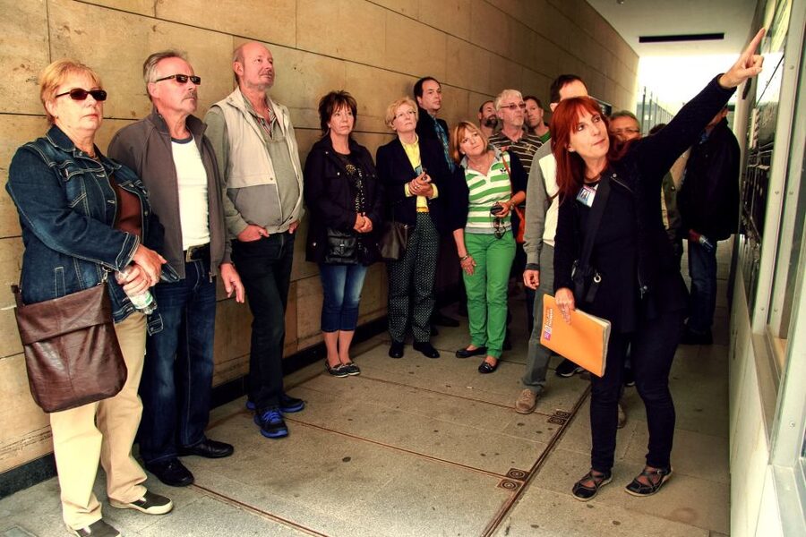Leipzig: 1.5-Hour Historical Walking Tour in German - Opera House, Gewandhaus, and the university