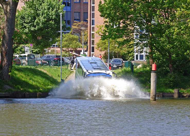 Lübeck: 1-Hour Splash Bus City Tour - The street section: Lübeck at everyday level