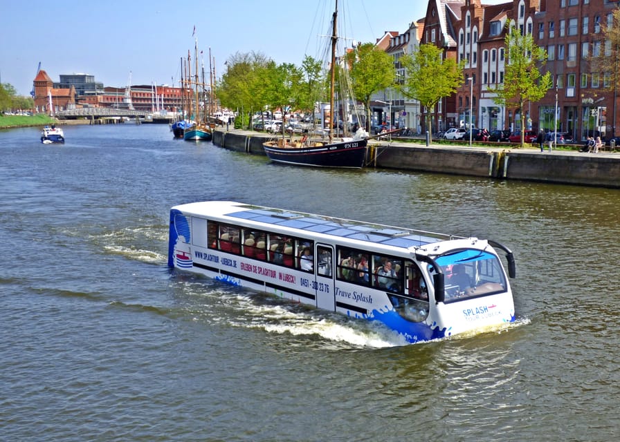 Lübeck: 1-Hour Splash Bus City Tour - The splash into the Trave