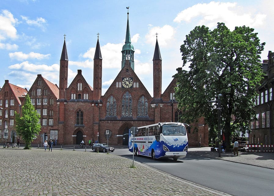 Lübeck: 1-Hour Splash Bus City Tour - What the commentary adds