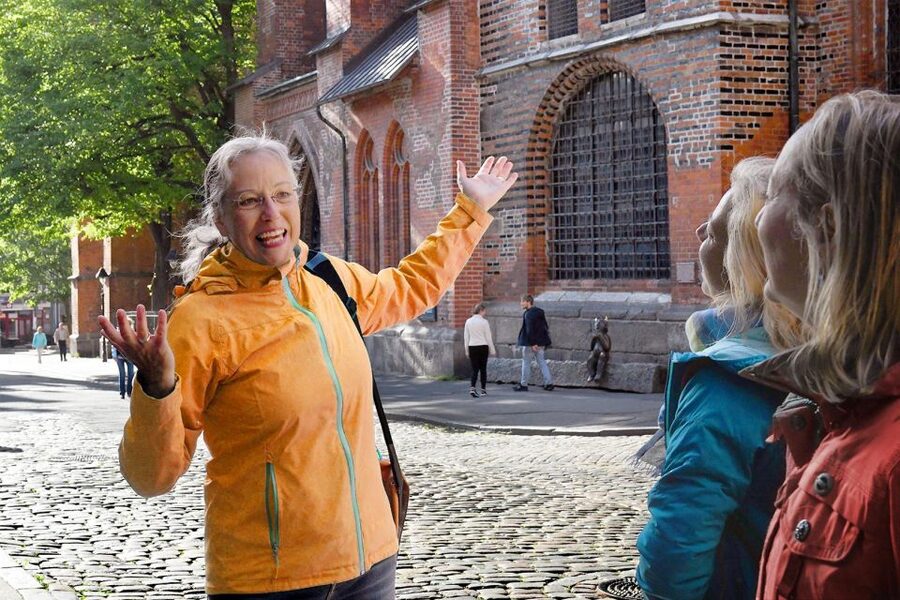 Lübeck: entertaining guided tour to old town highlights - Key points at a glance