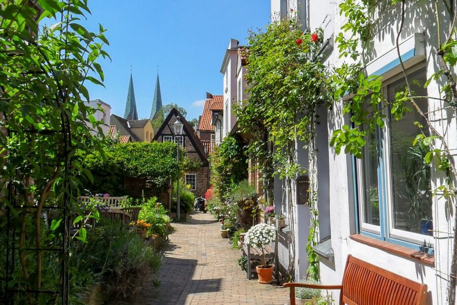 Lübeck: Entertaining Tour Through Hidden Courtyards - Key points to know before booking