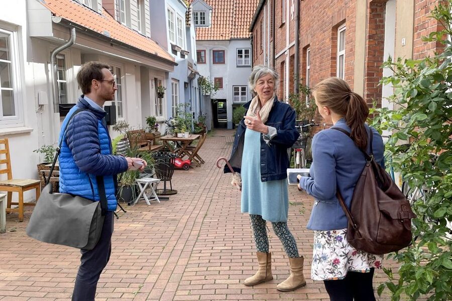 Lübeck: Entertaining Tour Through Hidden Courtyards - What the private-group format changes