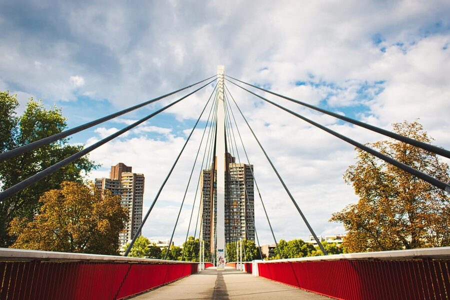 Mannheim: Express Walk with a Local in 60 minutes - Starting at Mannheim’s Water Tower