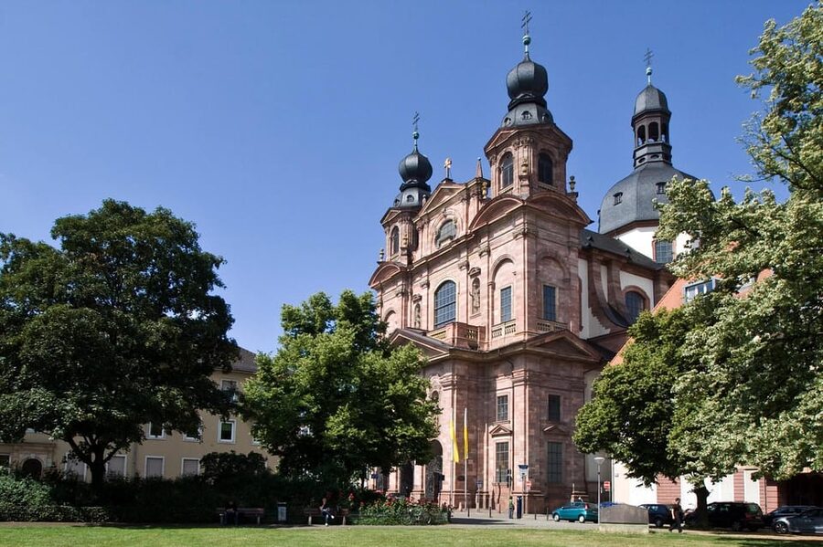 Mannheim: Express Walk with a Local in 60 minutes - Walking from the Water Tower to Mannheim Palace