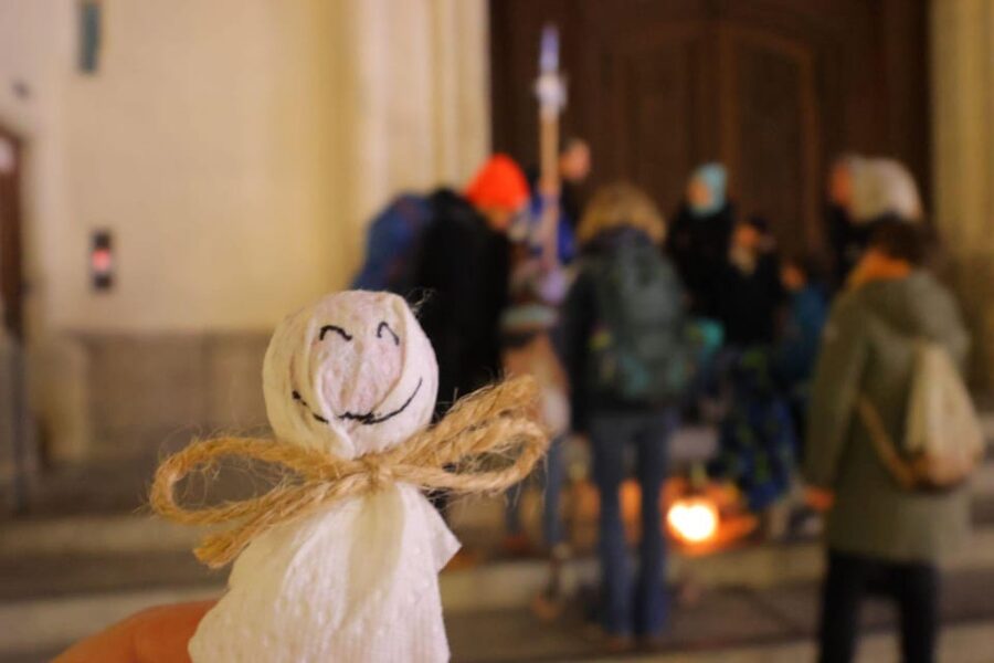 München: Der Nachtwächter für Kinder - Führung auf Deutsch - Starting at the Fish Fountain on Marienplatz