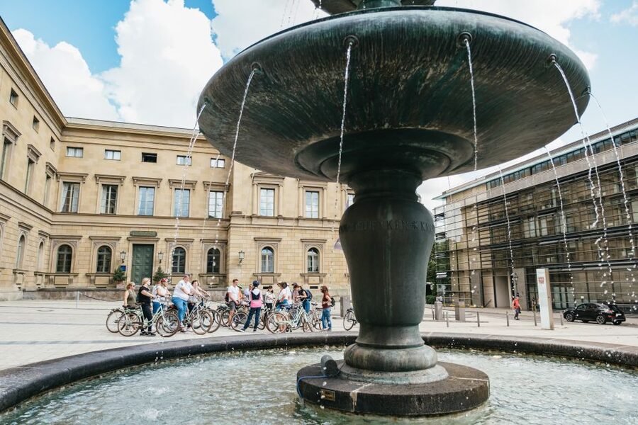 Munich 3-Hour Guided Bike Tour - The beer garden stop and Isar River ride