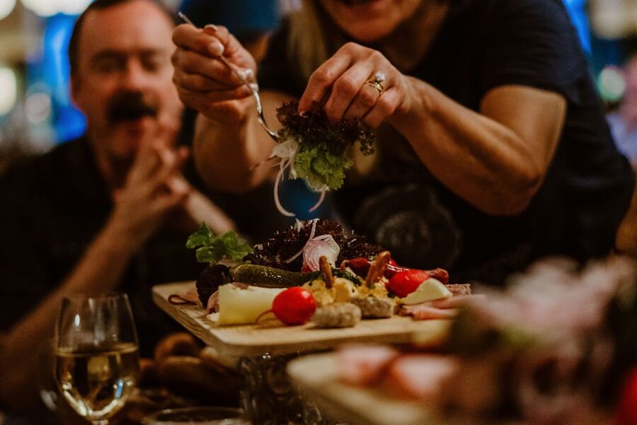 Munich: Beer and Food Tour with Dinner & Oktoberfest Museum - Key points at a glance