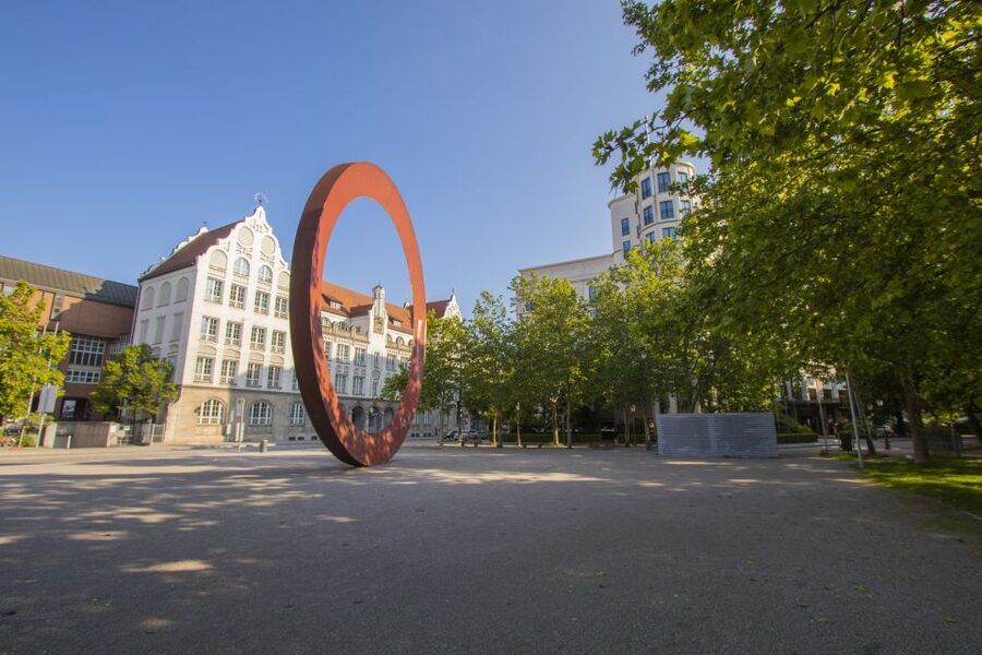 Munich: Express Walk with a Local in 90 minutes - Key points to know before booking