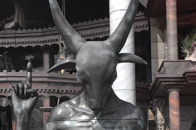 Munich Ghosts and Spirits Evening Walking Tour - A spooky introduction at Marienplatz
