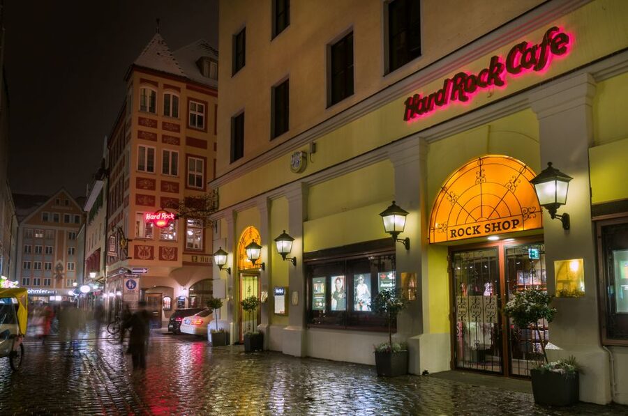 Munich: Hard Rock Cafe with Set Menu for Lunch or Dinner - A convenient meal in Munich’s busiest historic square