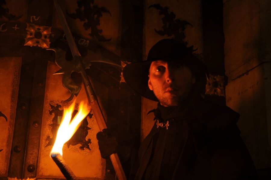 Munich: Night Watchman Walking Tour - St. Peter’s Church and the old churchyard