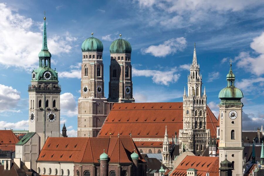 Munich: Old Town Guided Walking Tour - Frauenkirche and the city’s religious landmarks