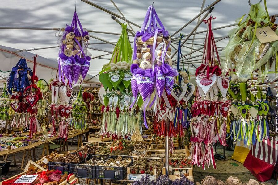 Munich: Old Town & Viktualienmarkt City Walk in German - Key points to know before you book