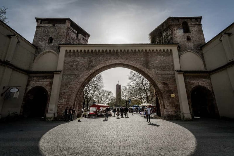 Munich: Raven Black Witches and Executioners Walking Tour - The Angers quarter and Hackenviertel after dark