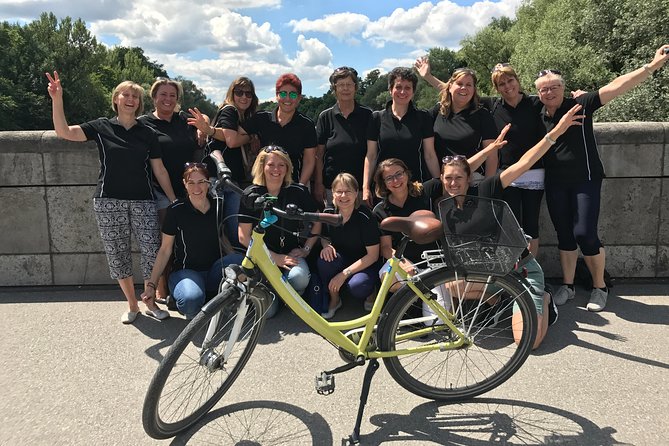 Munich Small-Group Bike Tour - Cycling through the English Garden