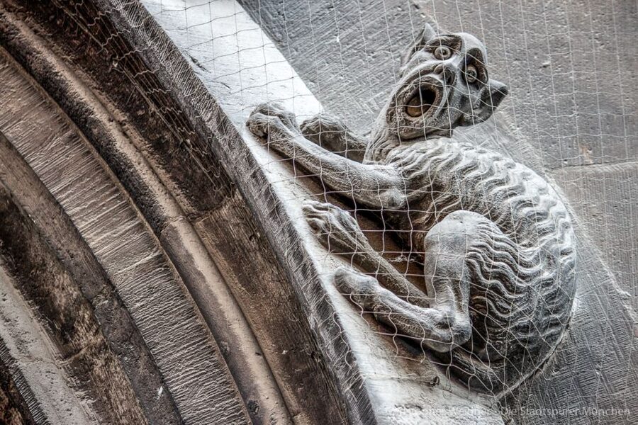 Munich: Spooky Tour of Old Town in German - Witches, hangmen, and the tools of punishment