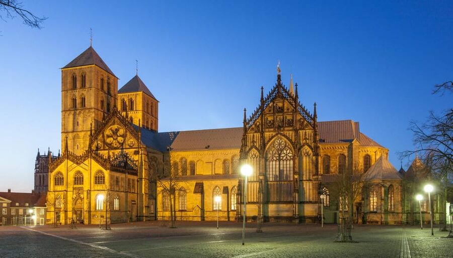Münster: Nachtwächter-Führung (Erlebnistour) - Weather, comfort, and practical planning