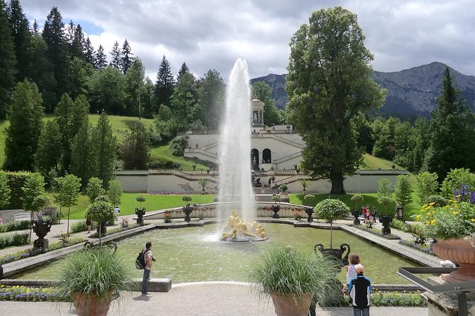 Neuschwanstein Castle and Linderhof Palace Day Trip from Munich - The guides make the long ride worthwhile