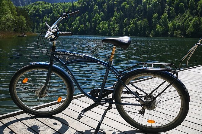 Neuschwanstein Castle by Bus Incl. Bike Ride or Hohenschwangau - Why combine a castle with bicycles?