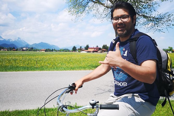 Neuschwanstein Castle by Bus Incl. Bike Ride or Hohenschwangau - Hohenschwangau as the non-bike option