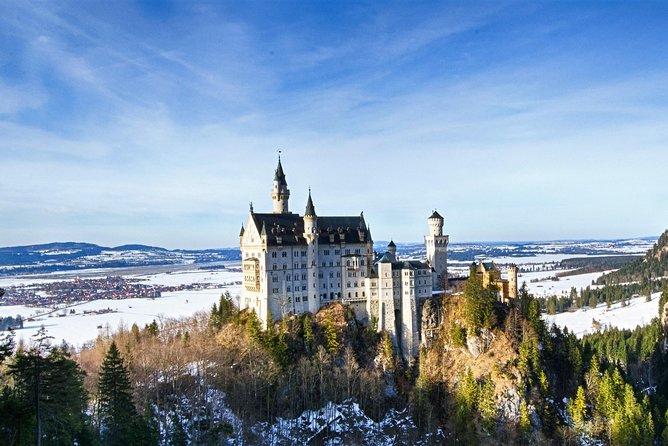 Neuschwanstein Castle Tour with Skip the Line from Hohenschwangau - The walk to Neuschwanstein Castle
