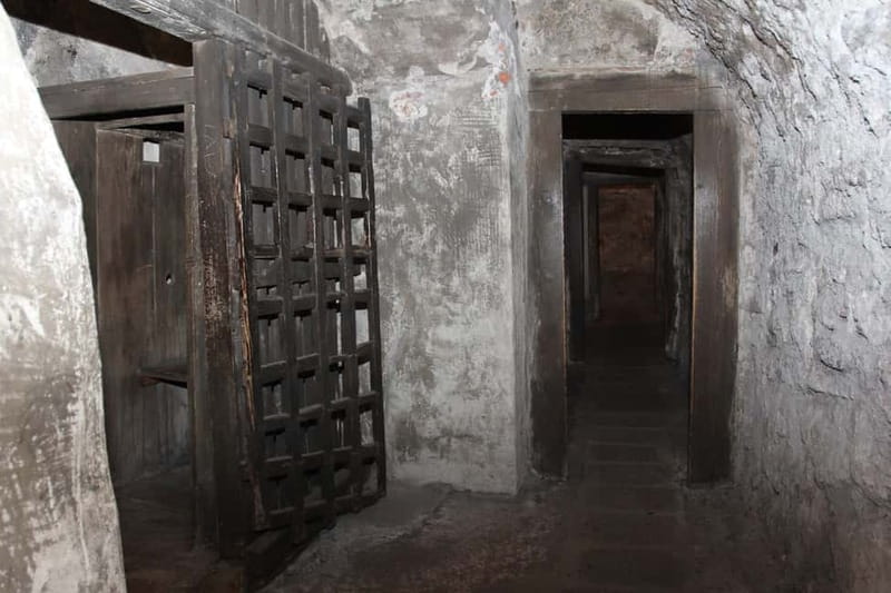 Nuremberg: Medieval Dungeons Guided Tour - What the $11 price really buys you