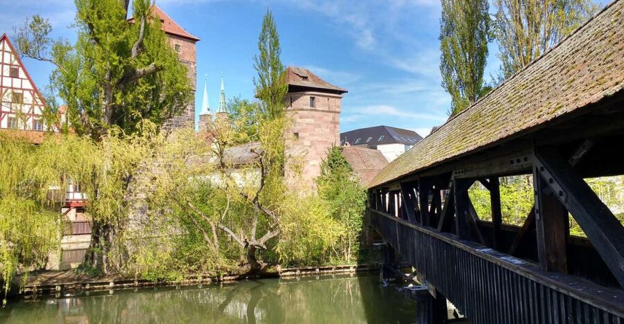 Nuremberg: Old Town Guided Walking Tour - Hauptmarkt and the Old City Hall