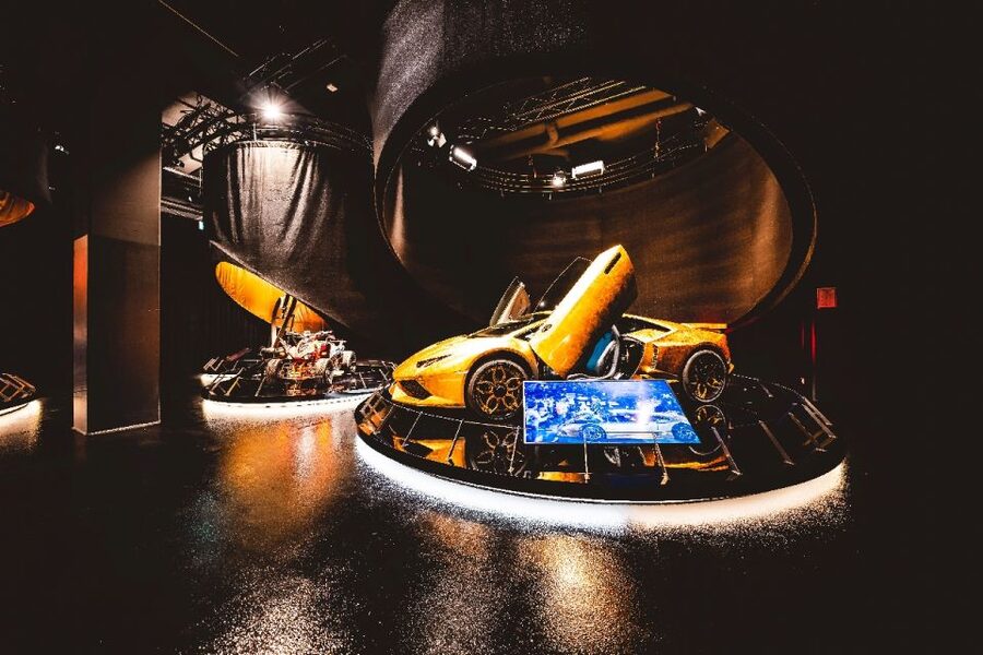 Oberhausen: HOUSE OF MAGIC - powered by Ehrlich Brothers - Stage props, costumes, and the best photo stops