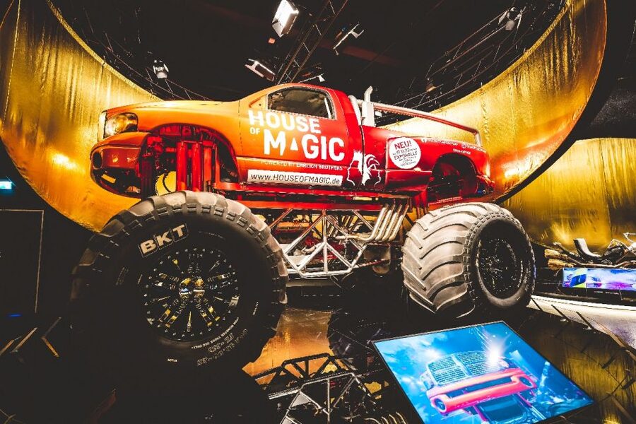 Oberhausen: HOUSE OF MAGIC - powered by Ehrlich Brothers - How long you need and who will enjoy it