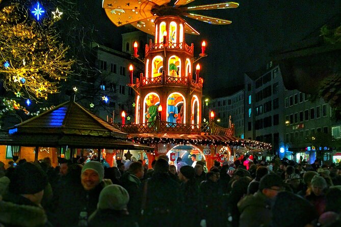 Original Munich Christmas Market Tour with Festive Wine and Food - Guide style and group atmosphere