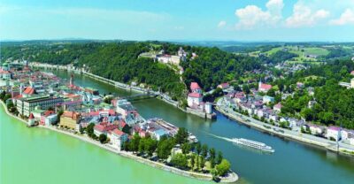 Floating City Highlights Tour on the Danube and Inn