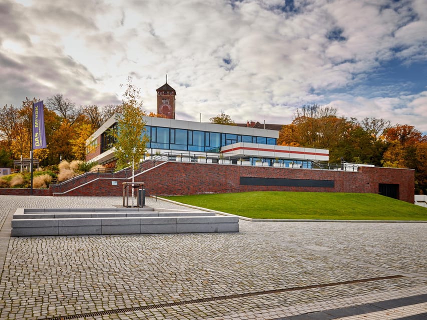 Potsdam: Entry to DAS MINSK Kunsthaus in Potsdam - Seeing GDR art in a new setting