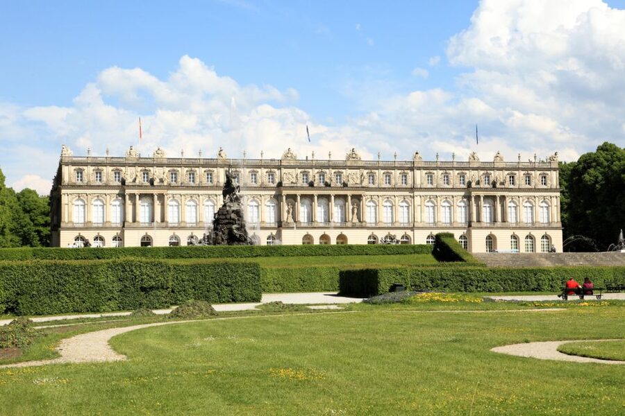Private Van Tour to the Royal Palace of Herrenchiemsee - From Munich to the shores of Chiemsee