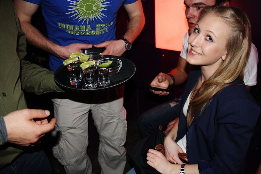 Pub Crawl Cologne Including Admission Fee for Bars and Shots - Language, timing, and sensible preparation