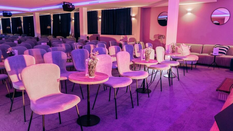 Quatsch Comedy Club Hamburg: Die Live Show - The changing lineup is the main attraction