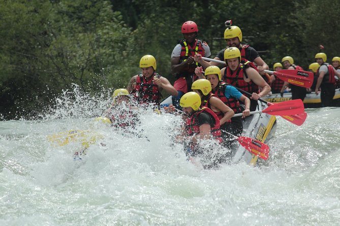 Rafting on the Isar - The safety briefing sets the tone
