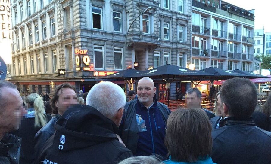 Reeperbahn Walking Tour with St. Pauli Local - A local welcome beside the Dancing Towers