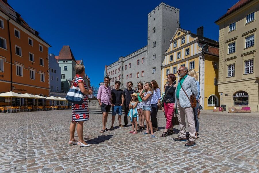 Regensburg: Guided City Walking Tour of the Old Town - Why this short walk works in Regensburg
