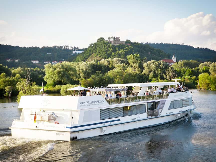Regensburg: Sightseeing Cruise to Walhalla - Practical details that affect your day