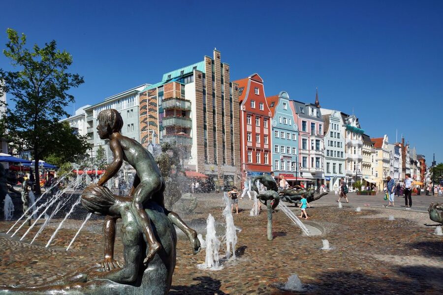 Rostock: City Walking Tour - Starting beneath Rostock’s griffin